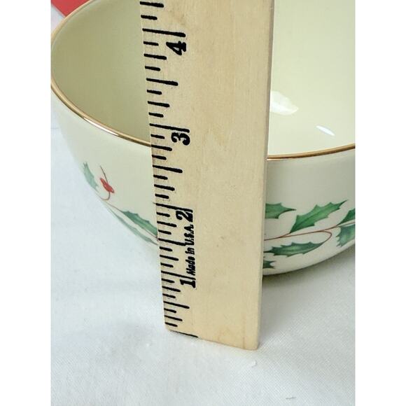 Lenox American By Design Holiday 5’ Bowl With Leaf & Holly Berries - Picture 11 of 11